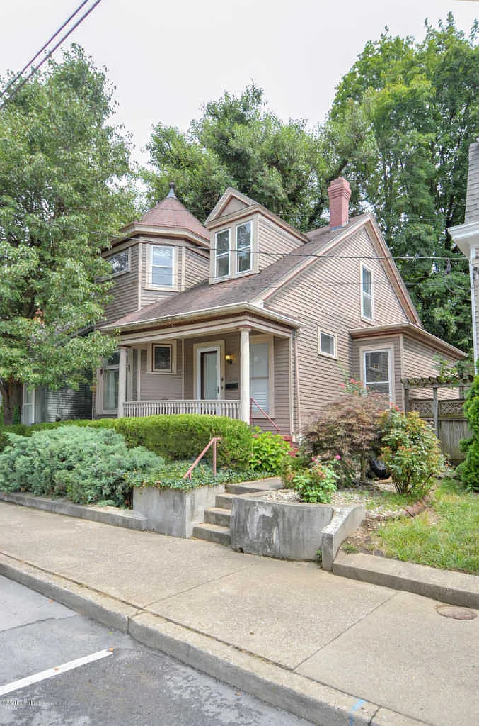 2206 Grinstead Dr photo 1