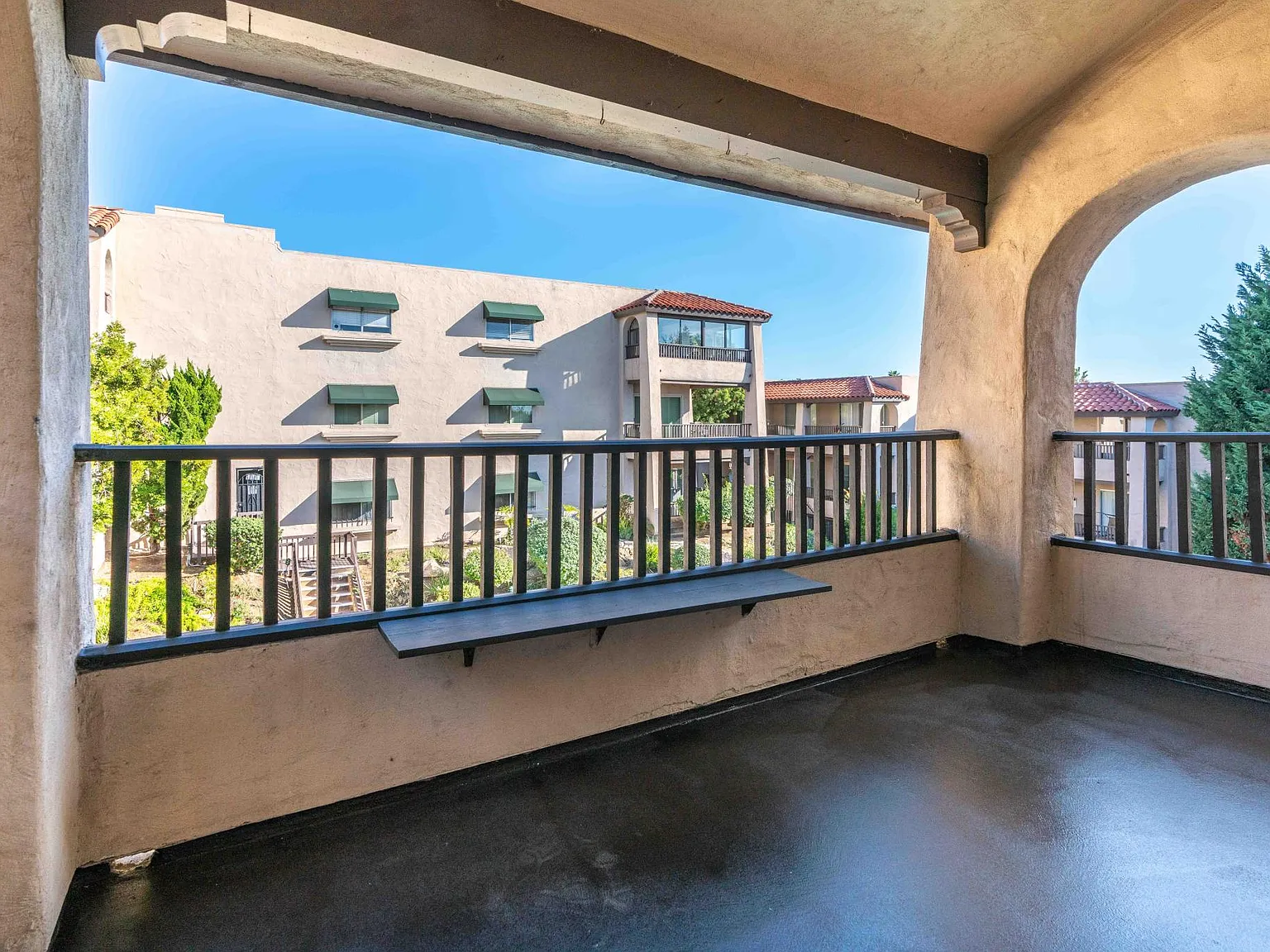 2514 Clairemont Dr — Photo 4