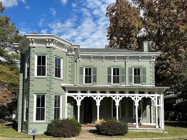 535 Front St, Vanceburg, KY 41179