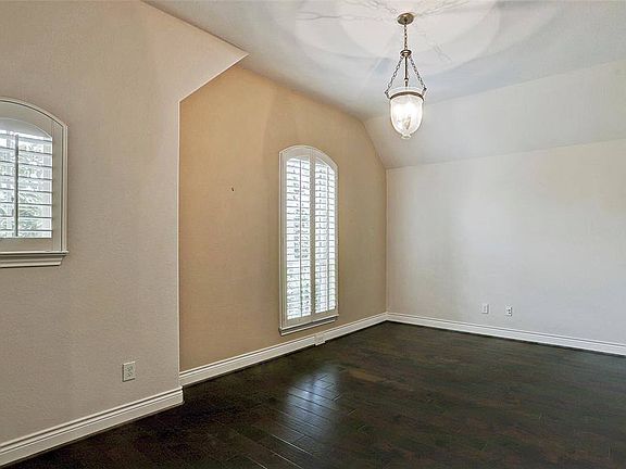 5th image of 17138 Lumberton Dr