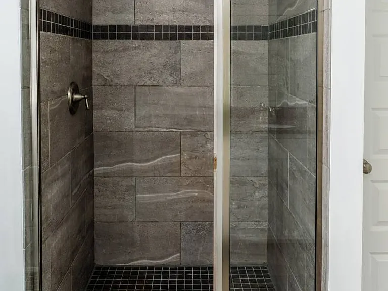 3409 Elkins Ave — Photo 7