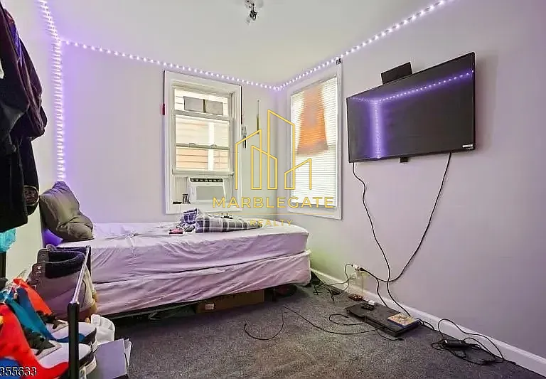 151 Clark Pl #22 — Photo 3