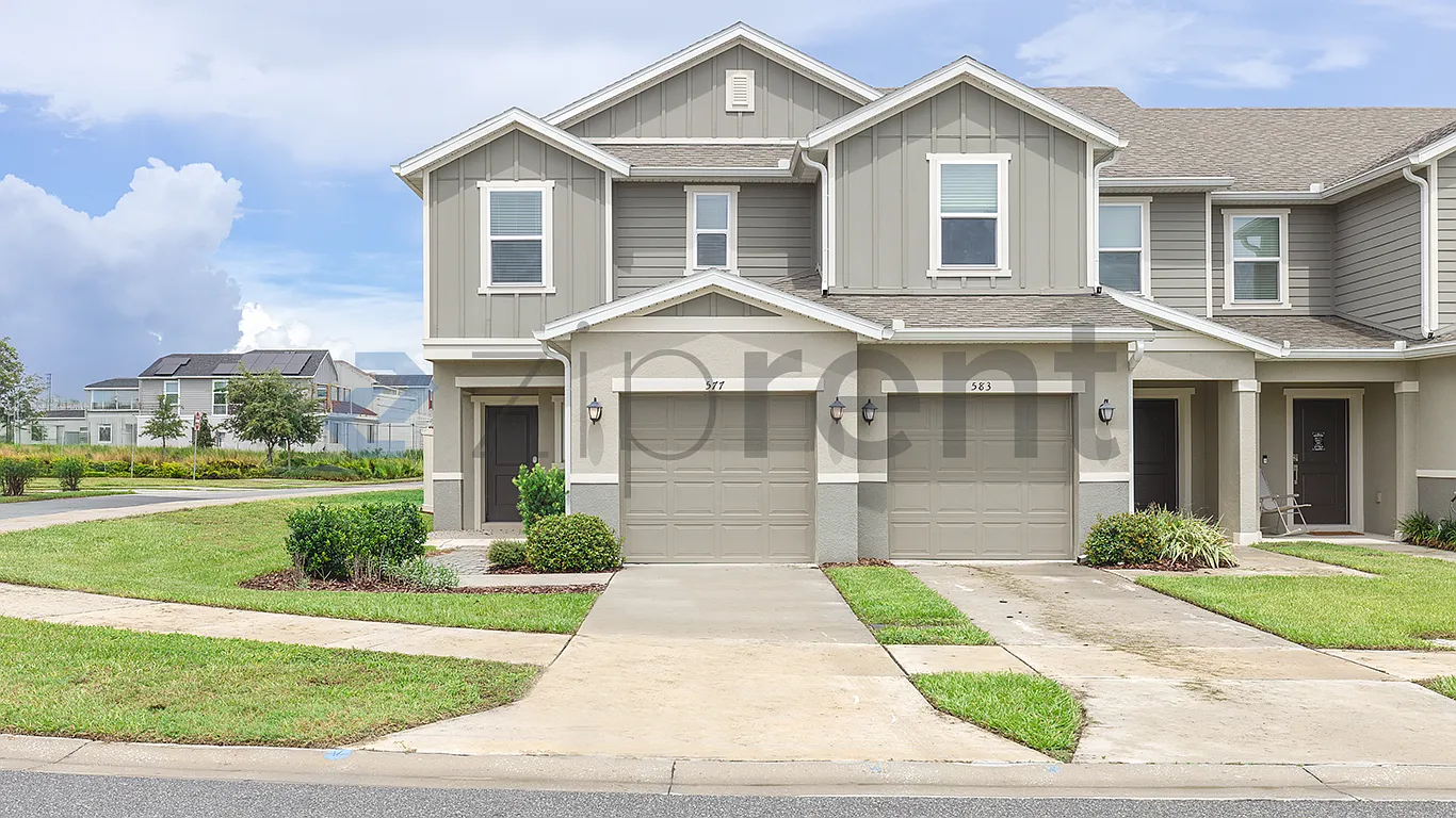 3 bed, 2.5 bath, 1463 sqft, $2,200 — Photo 1