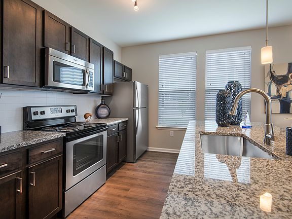 3rd image of 6854 Governors West NW APT 1112