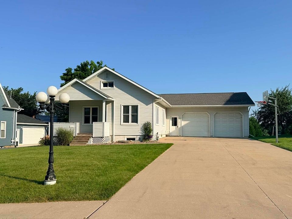 1st image of 105 Dessel St