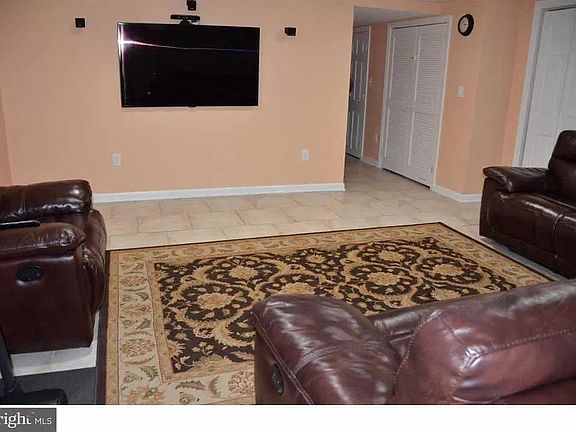 2nd image of 18 Edith Dr #2318