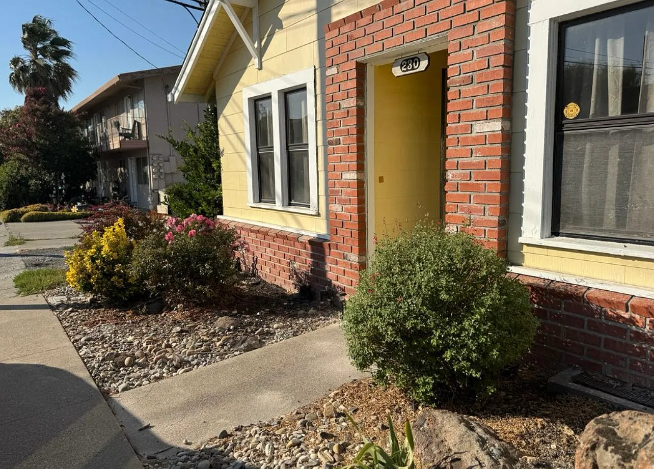 230 Logan St — Photo 1