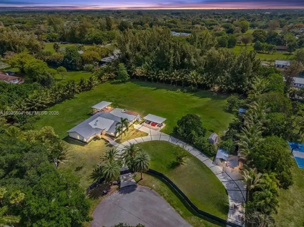 6920 SW 182nd Way, Southwest Ranches, FL 33331