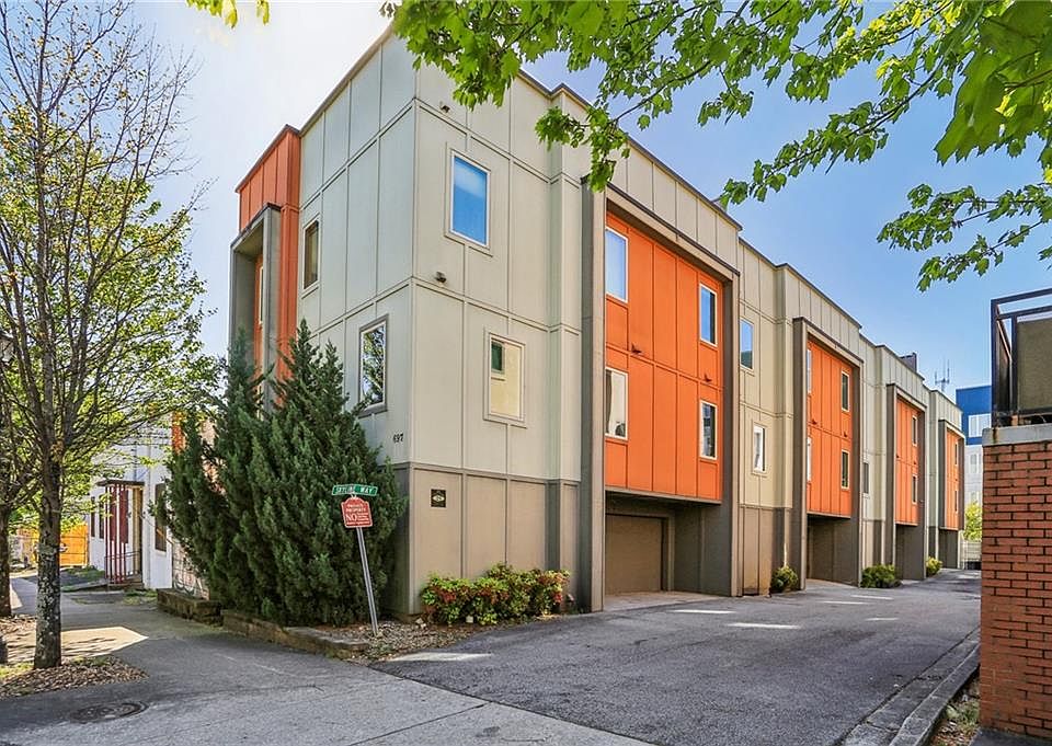 1st image of 21 Skyline Way NE