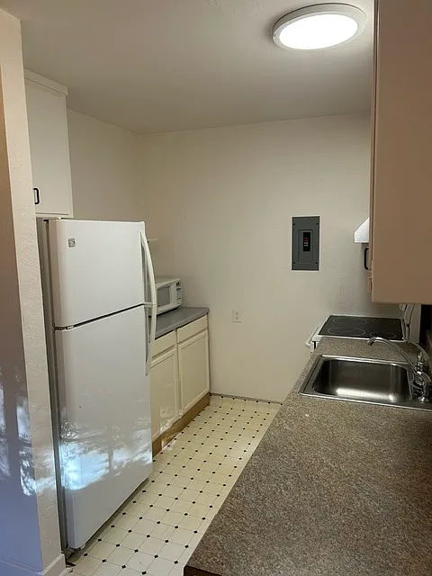 1 bed, 650 sqft, $1,275 — Photo 3