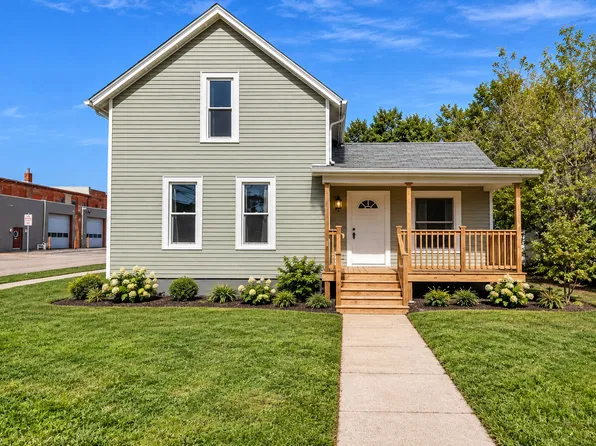 429 W Ottawa St, Sycamore, IL 60178