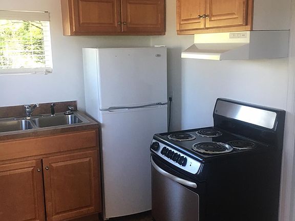 5th image of 12250 Palatine Ave N