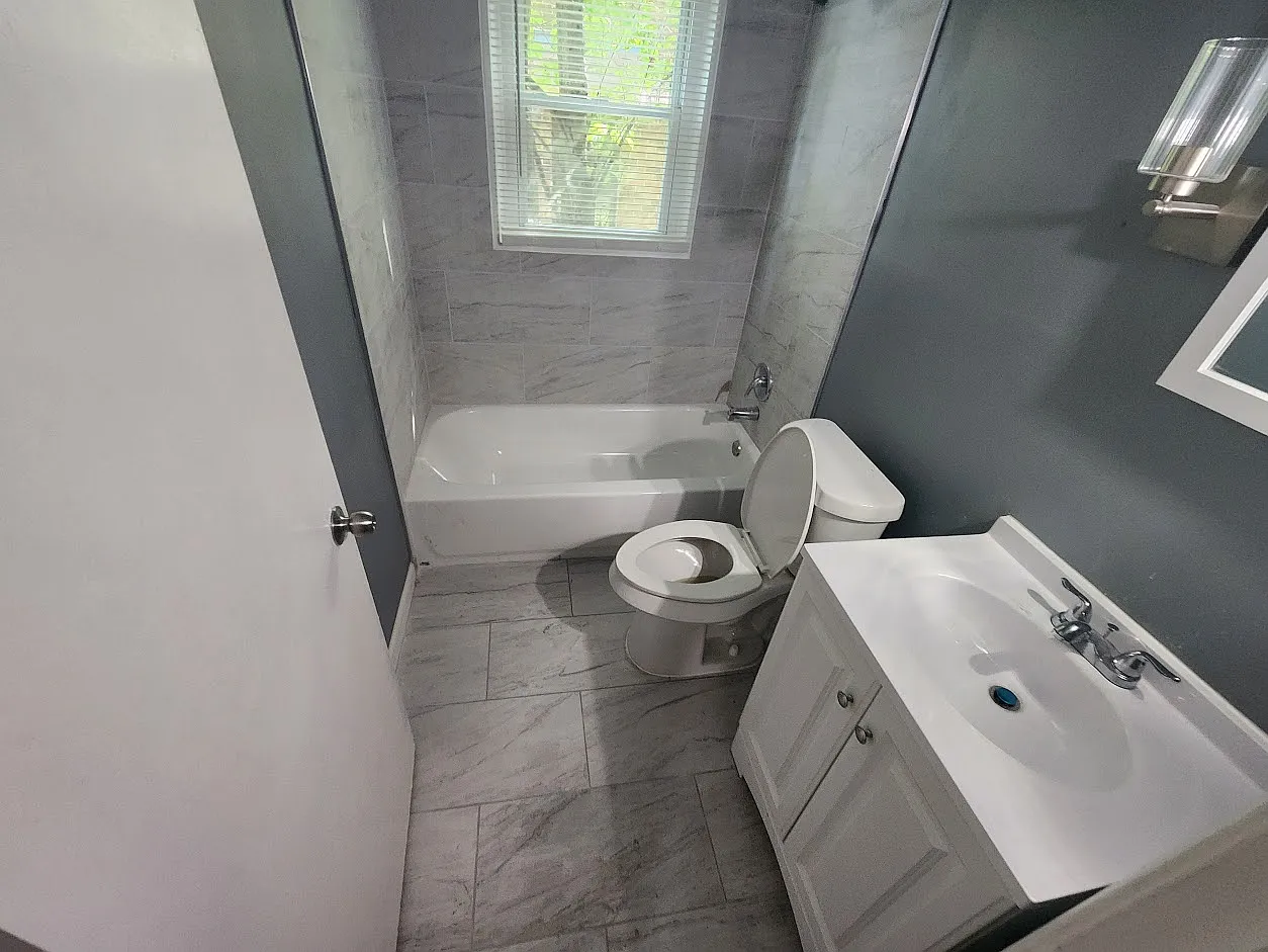 3 bed, 834 sqft, $1,500 — Photo 4