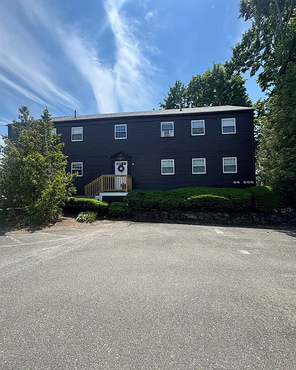 23 State St #4
