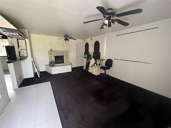3rd image of 10511 Durness Dr