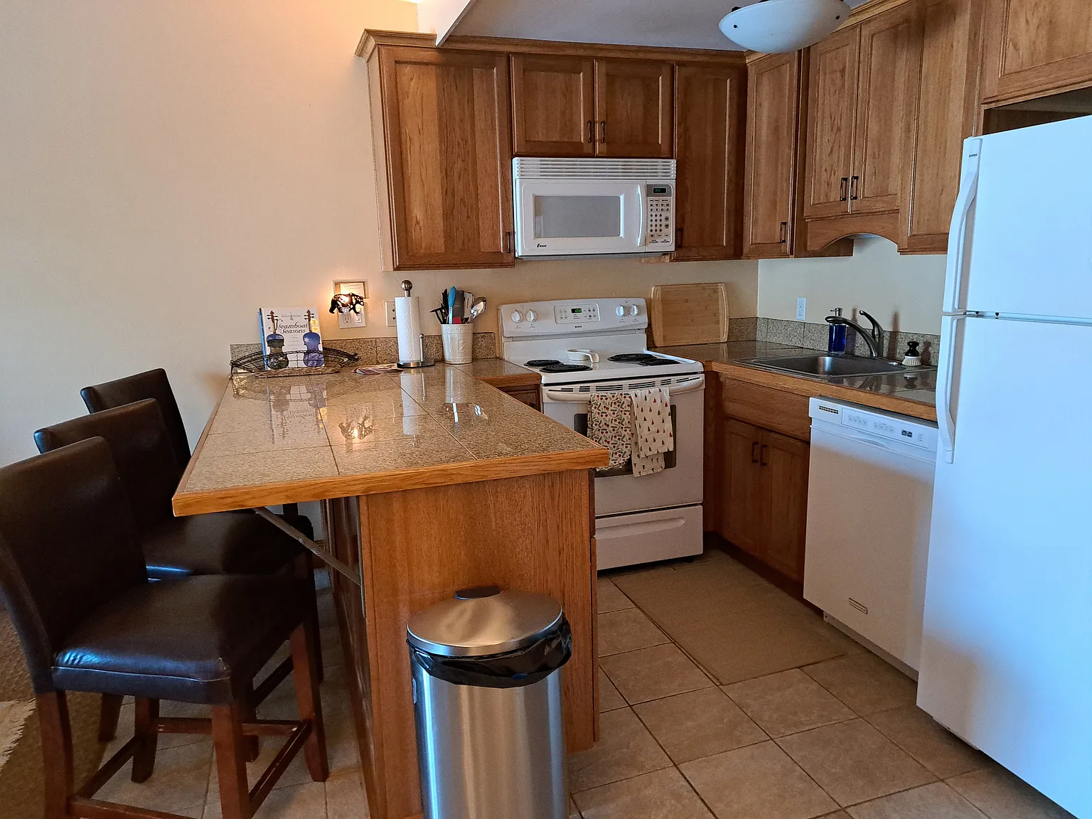 1 bed, 558 sqft, $2,100 — Photo 2