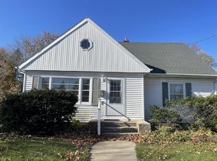 441 Edward St, Burlington, WI 53105