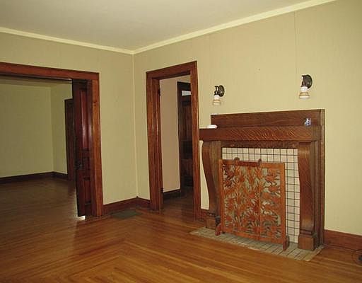 4th image of 307 & 309 E Ward St