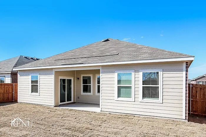 3 bed, 2.0 bath, 1769 sqft, $2,275 — Photo 3