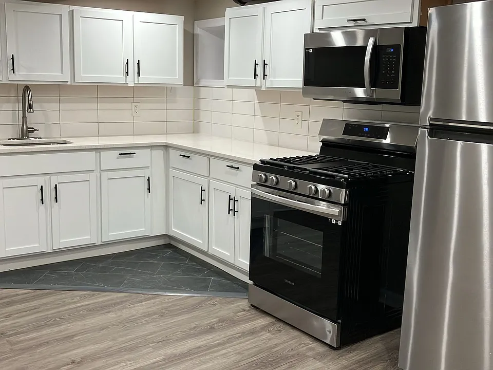 132 S Harrison St #3B