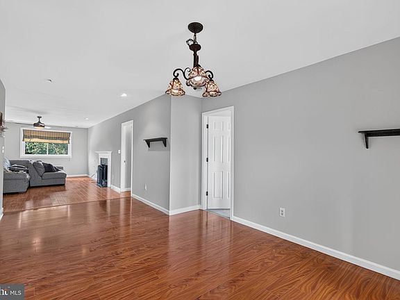 3rd image of 1703 Mount Washington Ct Unit K