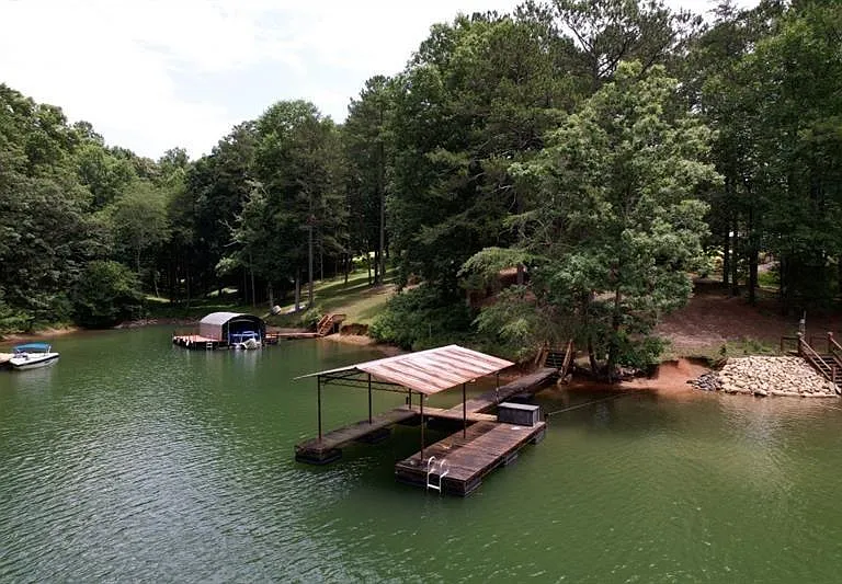8940 Bay Dr — Photo 21