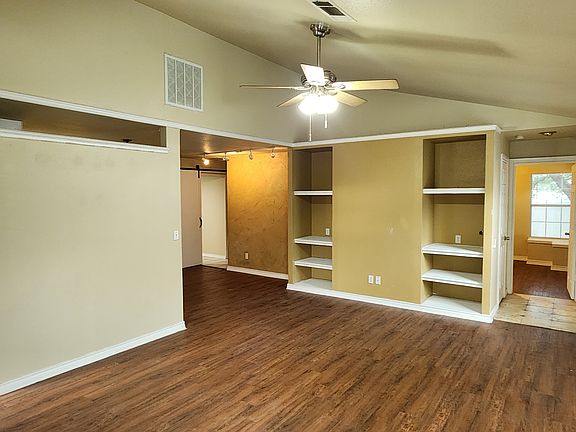 4th image of 3251 Rosebank Dr