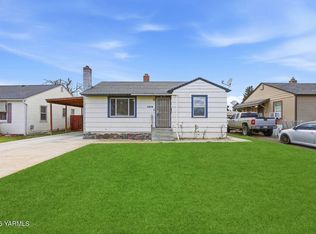 1218 S 8th Ave, Yakima, WA 98902