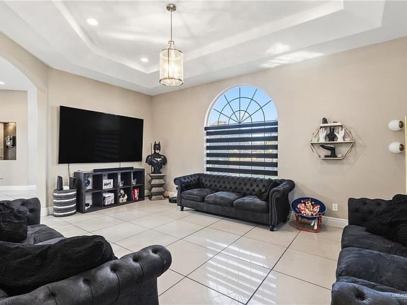 4th image of 212 Zenaida Ave
