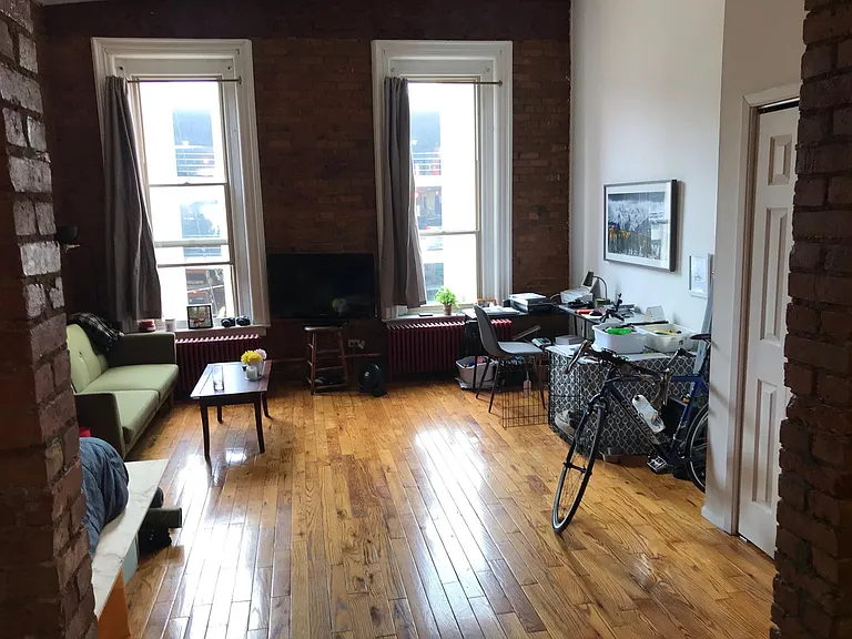 120 N Aurora St #5B — Photo 4