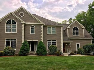 17 Bishops Way, North Reading, MA 01864