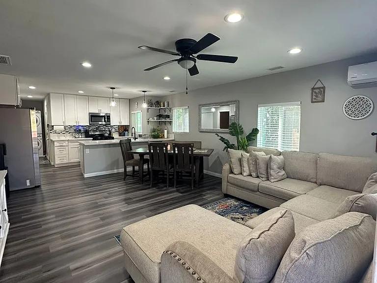 129 Norton Ave — Photo 46
