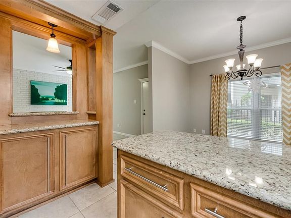 4th image of 1300 Augusta Dr APT 27