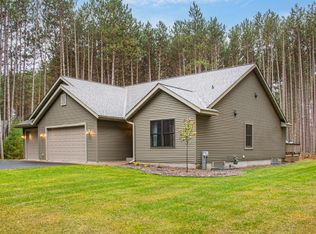 7383 Pine Grove Cir, Minocqua, WI 54548