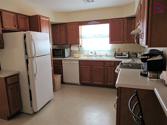 3rd image of 5717 Cedarwood Ct