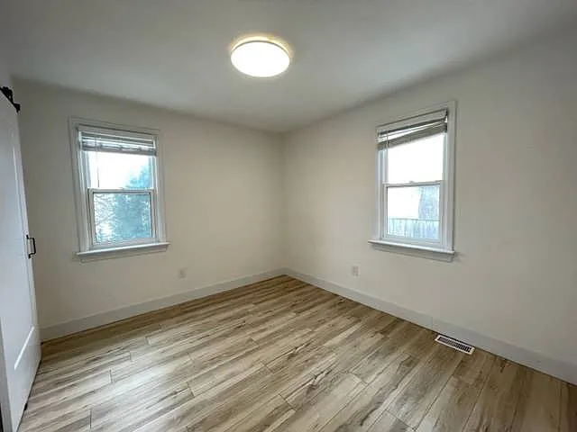Building Photo - 420 Courtland Ave E #1