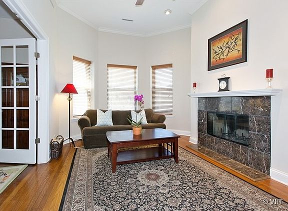 4th image of 4009 N Kenmore Ave APT 3