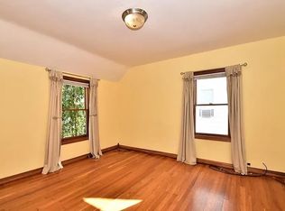 4058 Bushnell Rd, University Heights, OH 44118