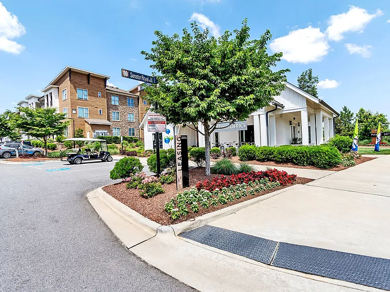 Pointe at Research Park Apartments — Photo 16