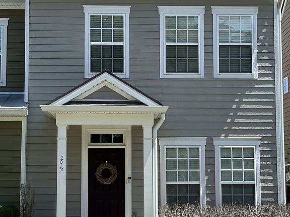 2nd image of 2012 Oak Trail Dr