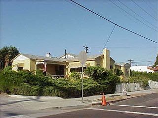 1st image of 4492 Winona Ave