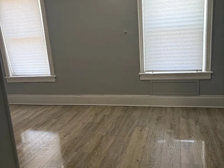 219 Bellevue Ave — Photo 2
