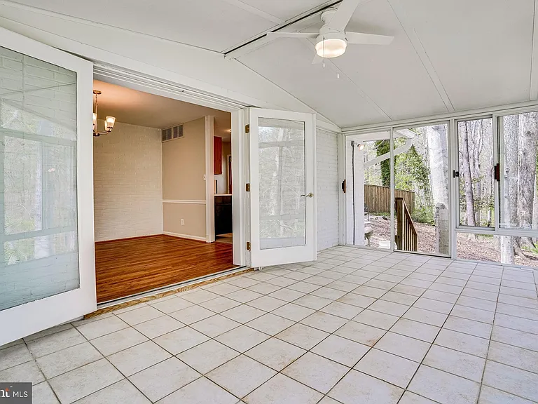 7430 Hastings St — Photo 22