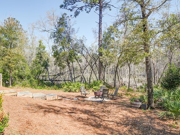 2nd image of 359 Wayne Trl