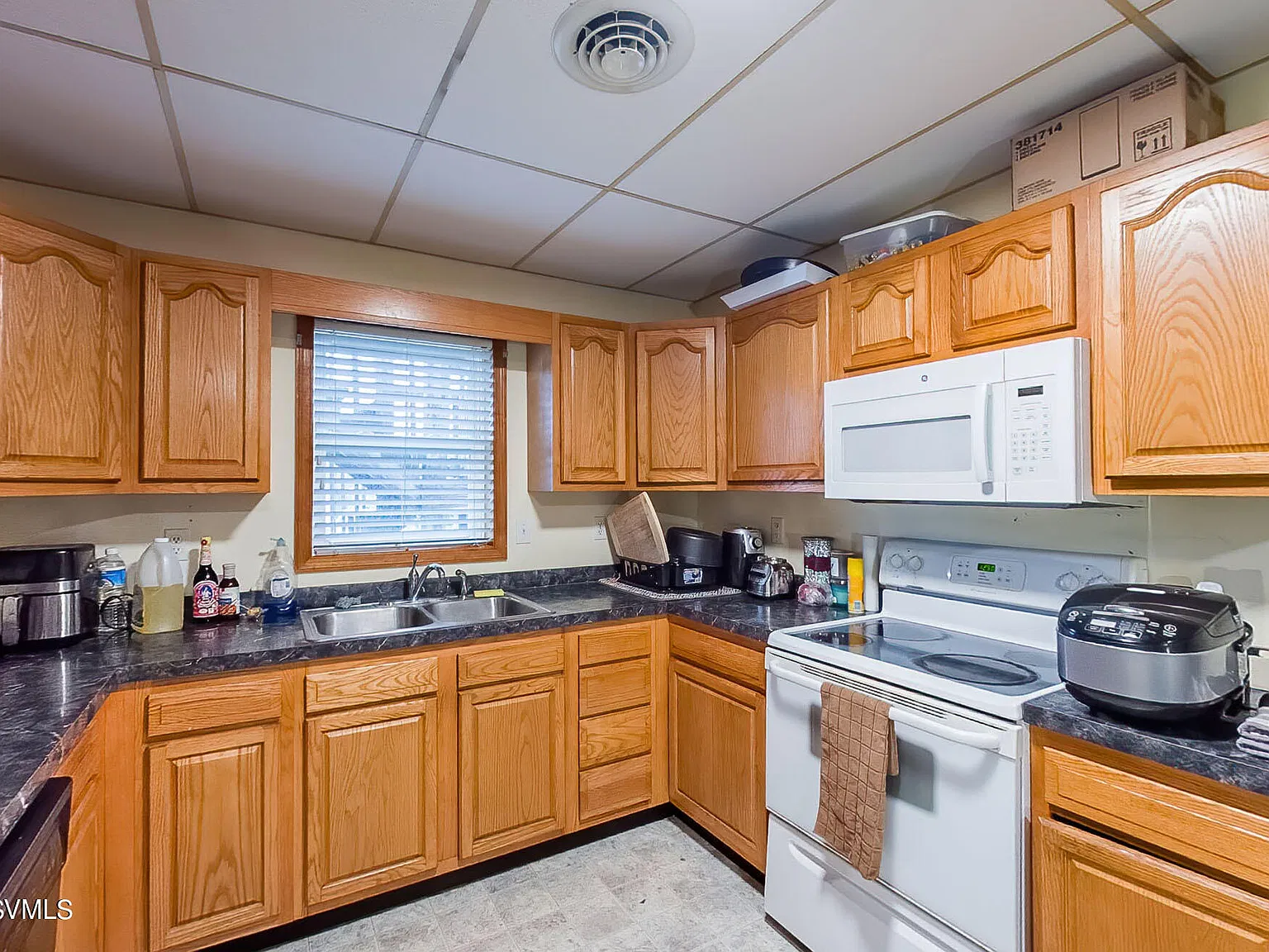 1 bed, 828 sqft, $1,000 — Photo 3