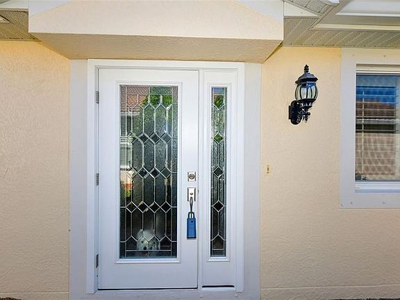 5th image of 6074 Benevento Dr