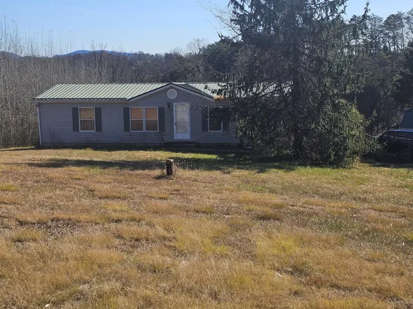 9552 Botetourt Rd, Eagle Rock, VA 24085