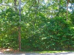 45 Holden Ave, Cutchogue, NY 11935