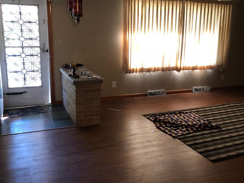 2nd image of 2443 S 15th St