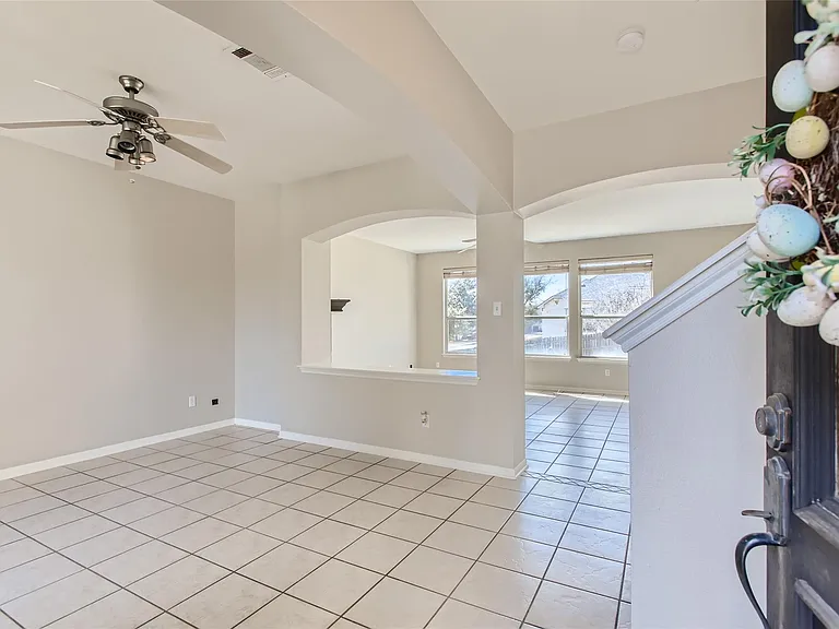1001 Shadow Valley Cv — Photo 3